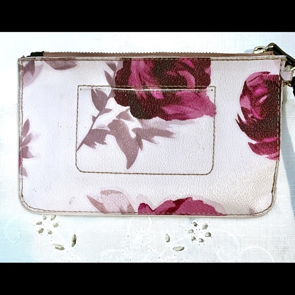 Kate Spade Wristlet - Picture 2 of 3
